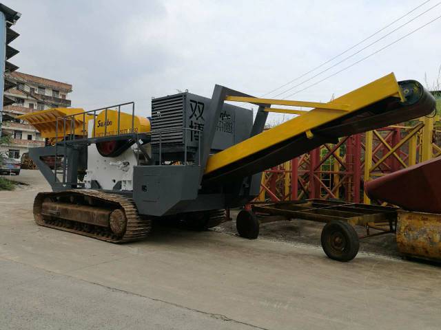 雙博制造-那樓施工現場設備調試